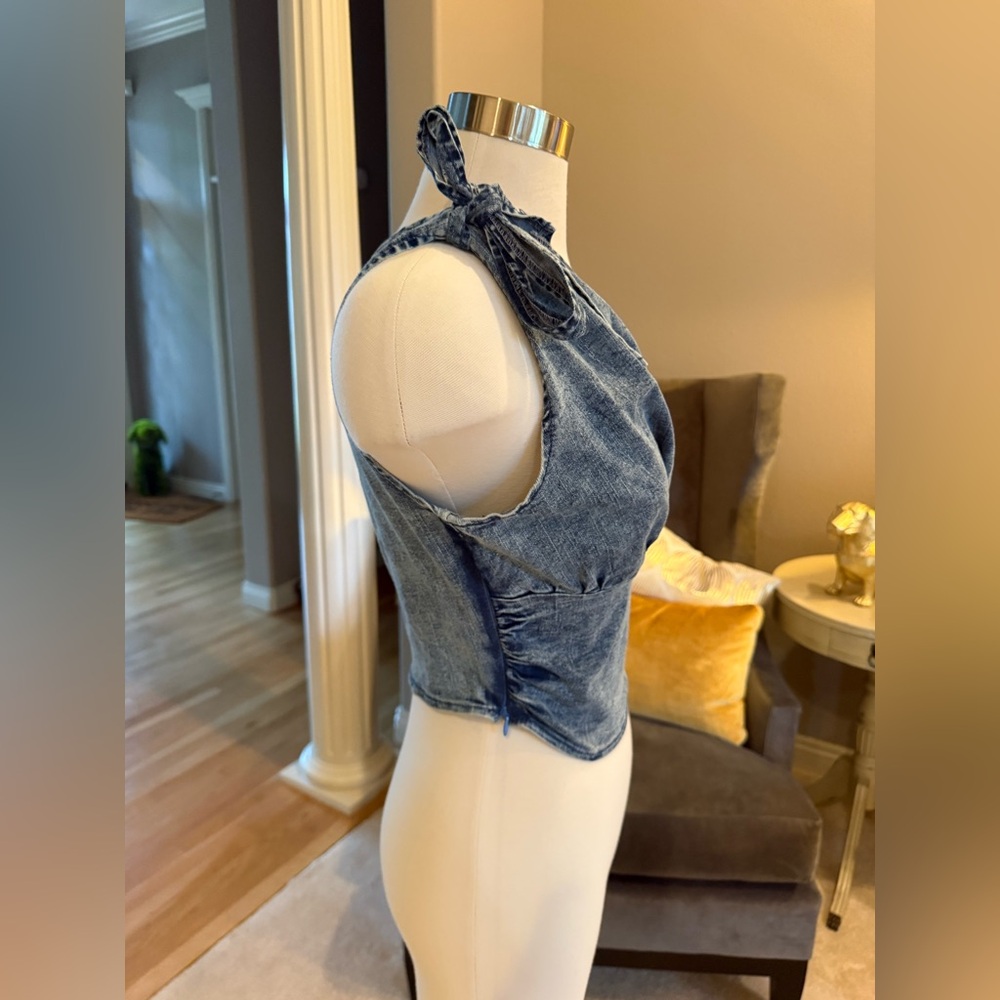 One Shoulder Denim Color Tank with detachable bow (Size Small) NWOT - Picture 4 of 5